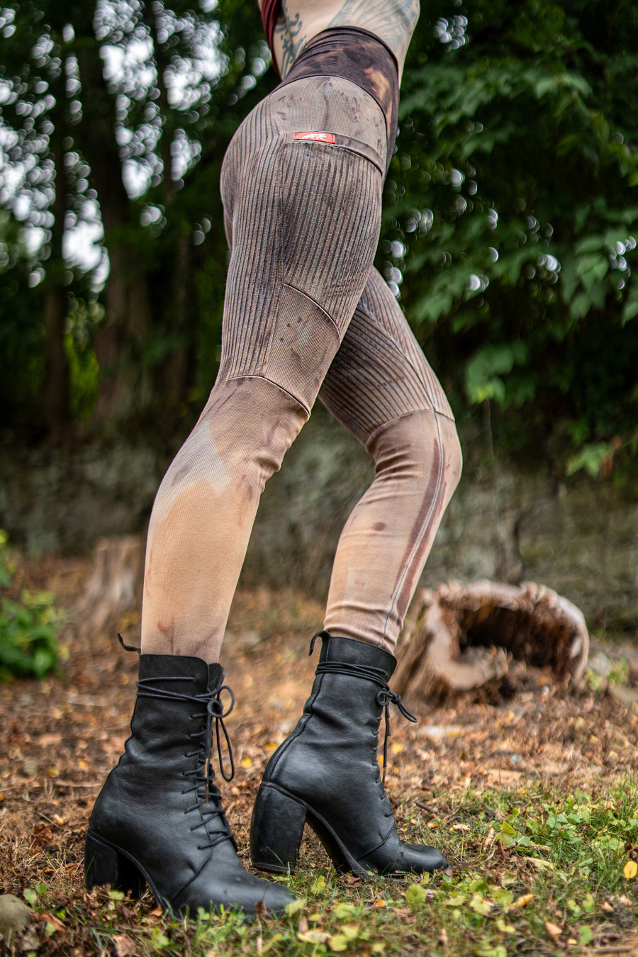 Limited Edition Rib Lucien Pocket Leggings - With Silver Streak
